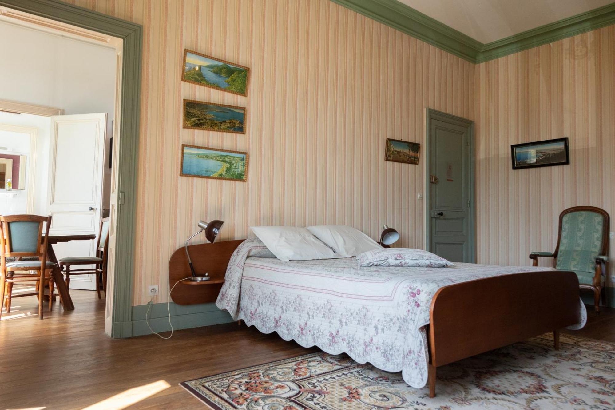 Le Domaine Du Meunier Hotel Mortagne-sur-Gironde Kültér fotó