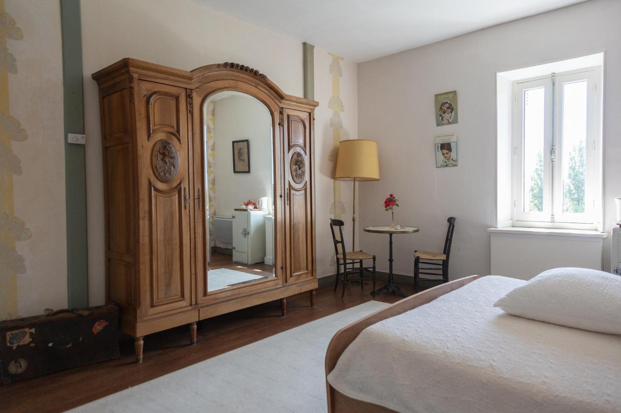 Le Domaine Du Meunier Hotel Mortagne-sur-Gironde Kültér fotó