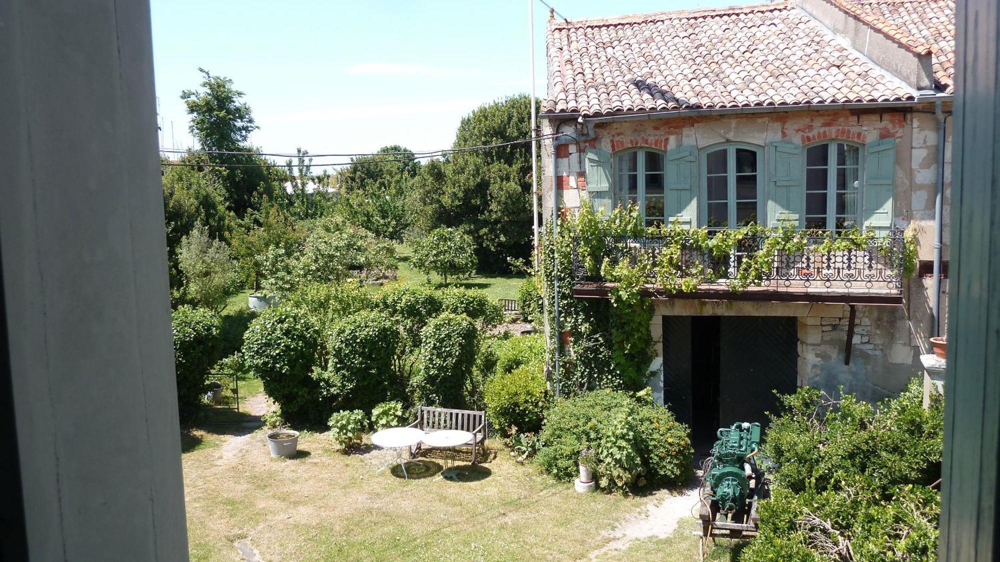 Le Domaine Du Meunier Hotel Mortagne-sur-Gironde Szoba fotó