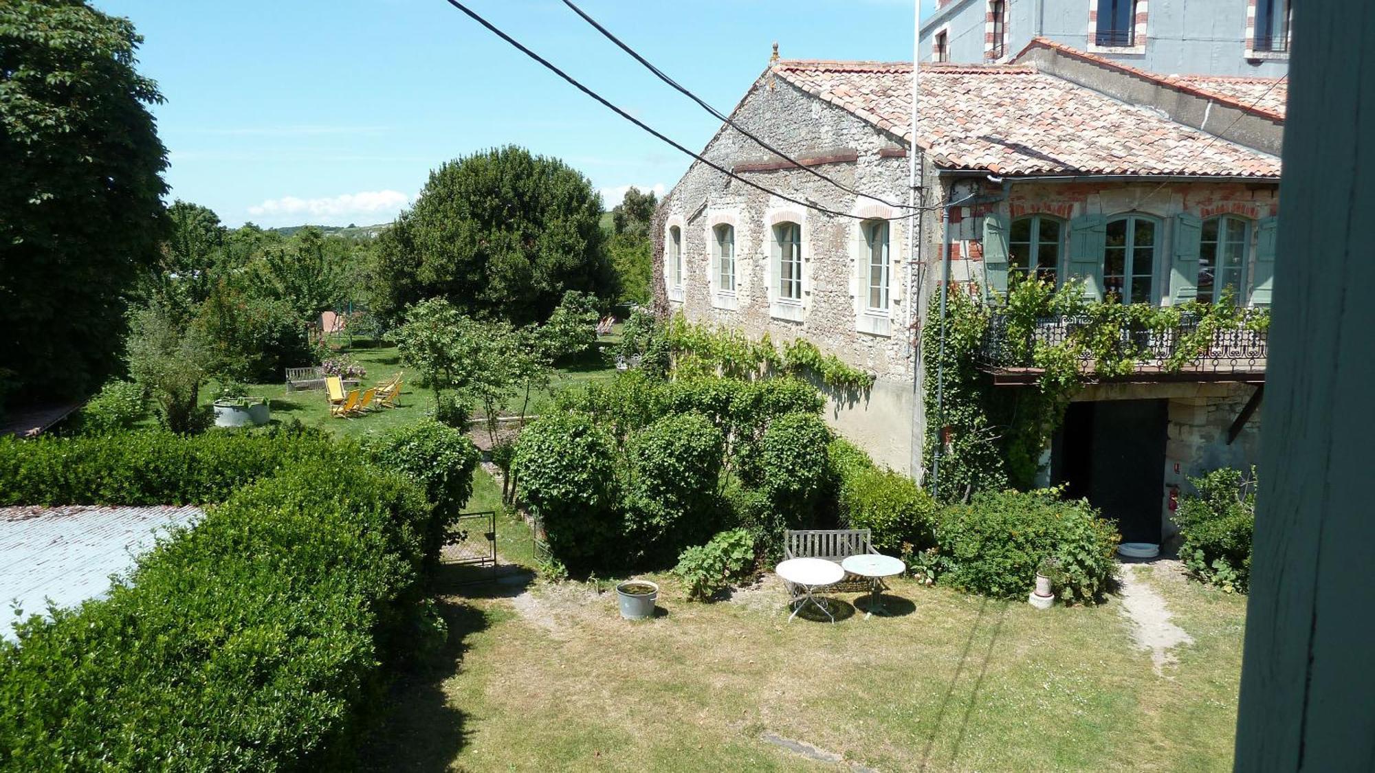 Le Domaine Du Meunier Hotel Mortagne-sur-Gironde Szoba fotó